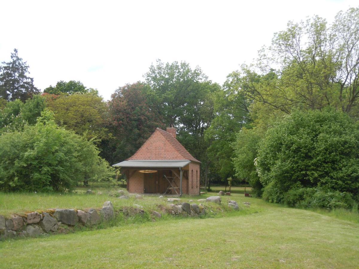 Schmiede Der Wasserburg Liepen Gielow المظهر الخارجي الصورة