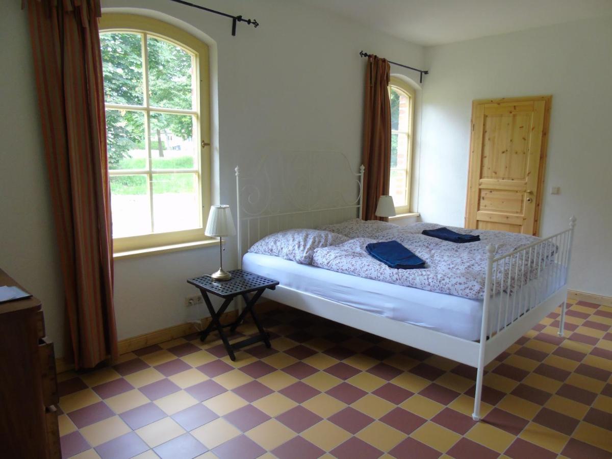 Schmiede Der Wasserburg Liepen Gielow المظهر الخارجي الصورة